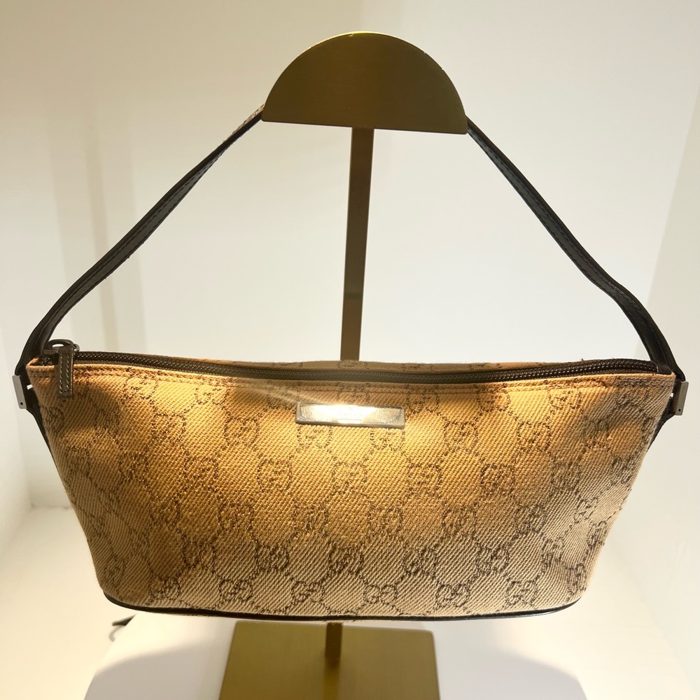 ❌SOLD❌ Gucci Brown Monogram Boat Pochette